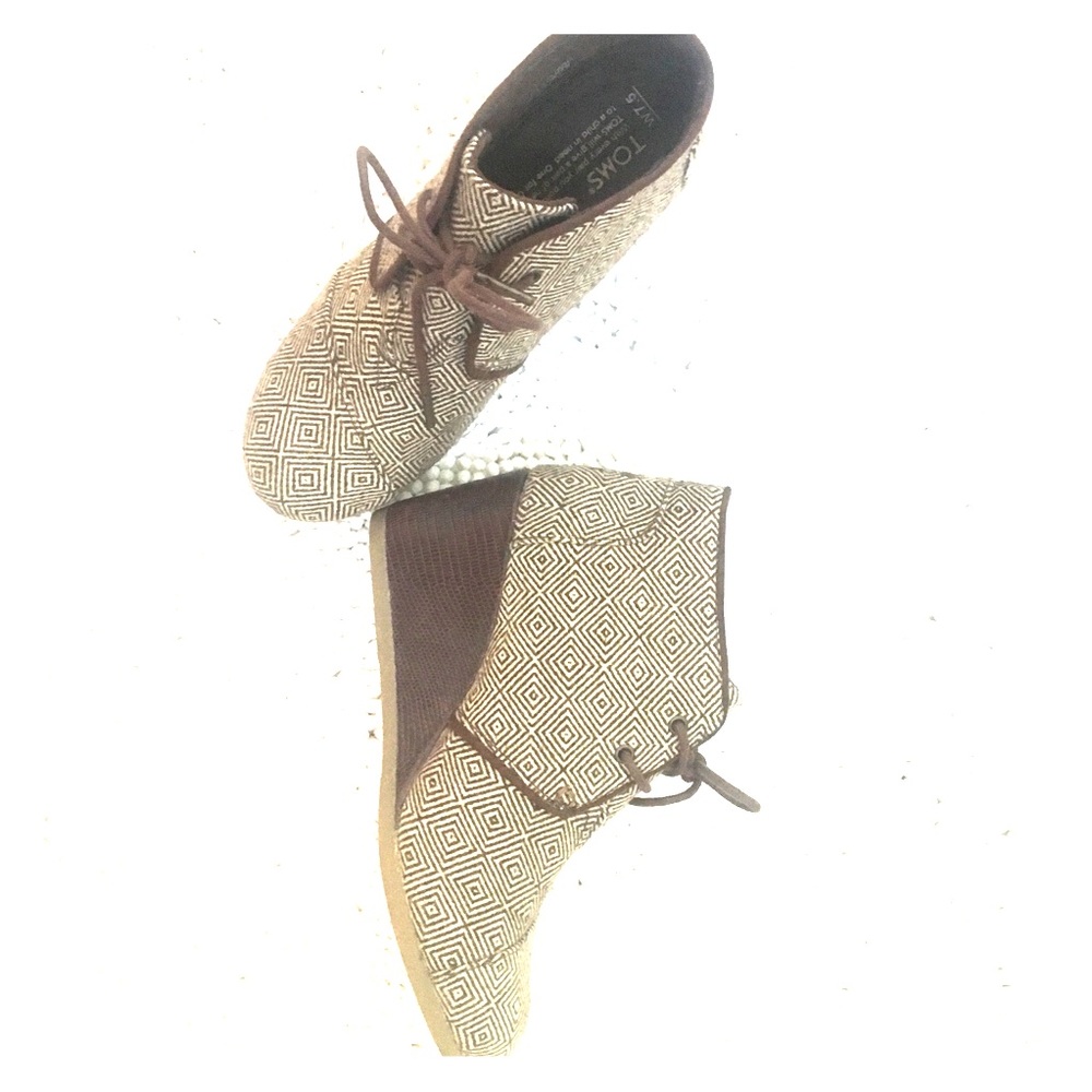 Toms NWOT Women’s Casual Desert Wedge Bootie Sz7.5
